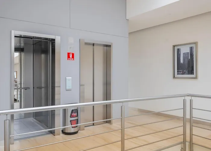 406 Capitalia Modern 1br With Rooftop Jacuzzi And Gym